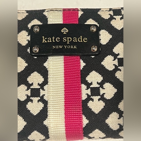 Kate Spade Black and Cream Patterned Wallet with Pink Accent - Picture 4 of 16